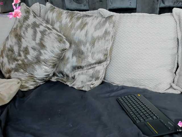 NaylaGrey's BongaCams show and profile