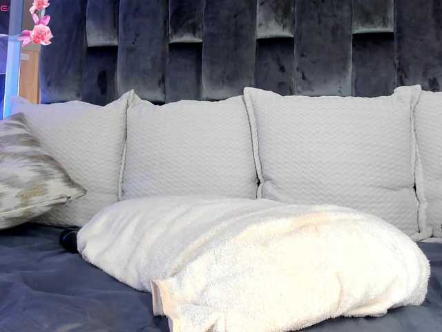 NaylaGrey's BongaCams show and profile