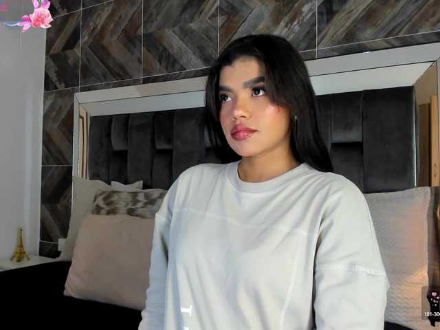 NaylaGrey's BongaCams show and profile