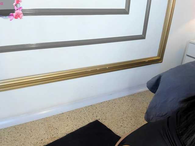 NaylaGrey's BongaCams show and profile