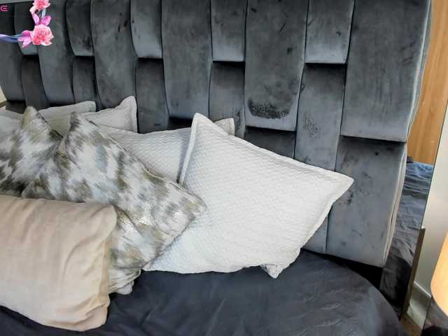 NaylaGrey's BongaCams show and profile