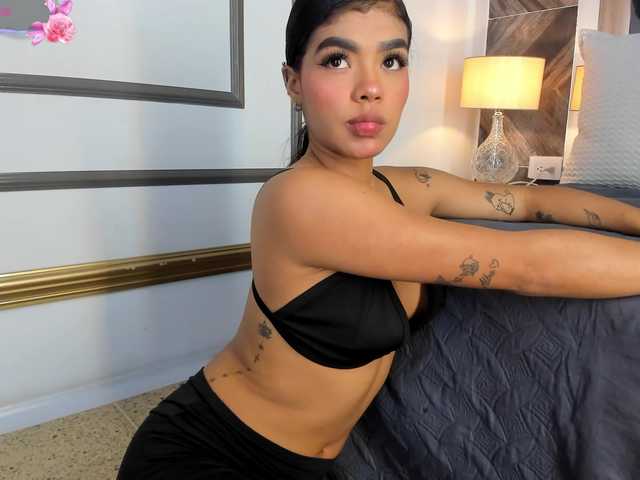 NaylaGrey's BongaCams show and profile