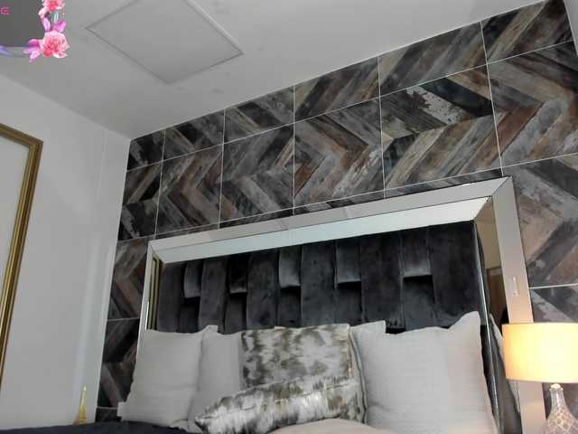 NaylaGrey's BongaCams show and profile