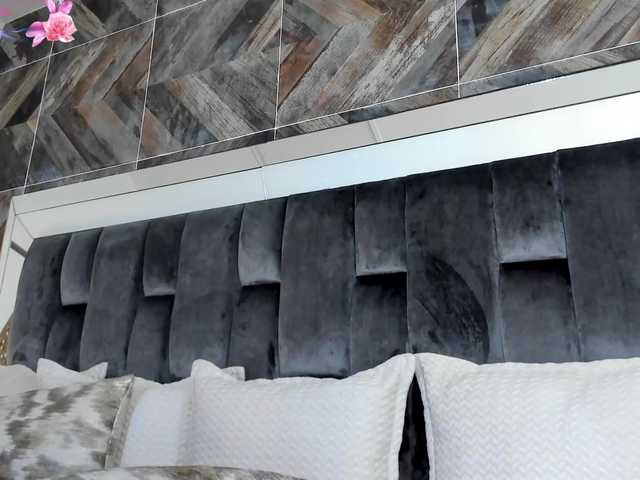 NaylaGrey's BongaCams show and profile