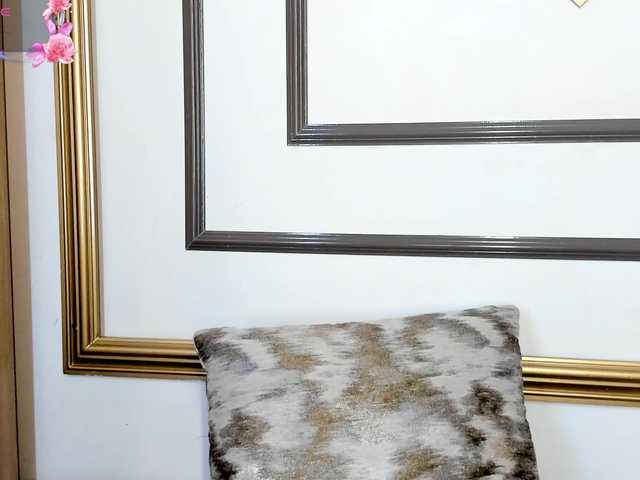 NaylaGrey's BongaCams show and profile