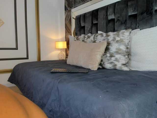 NaylaGrey's BongaCams show and profile