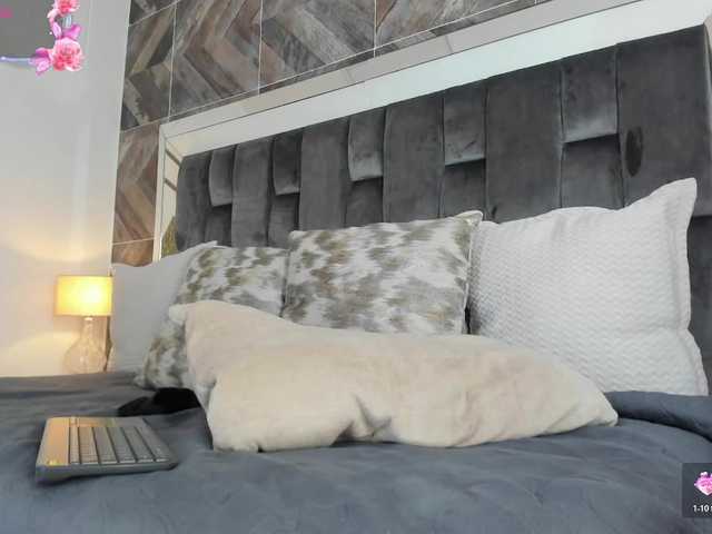 NaylaGrey's BongaCams show and profile