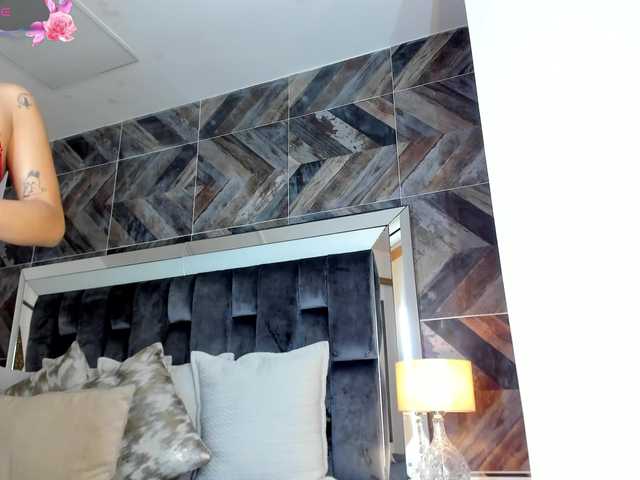 NaylaGrey's BongaCams show and profile