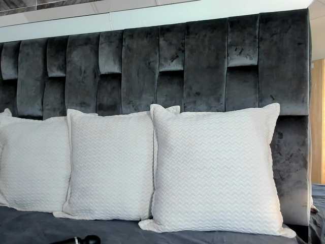 NaylaGrey's BongaCams show and profile