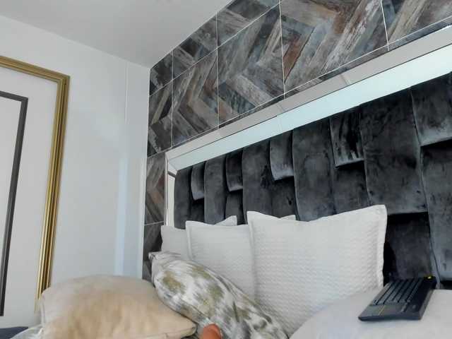 NaylaGrey's BongaCams show and profile