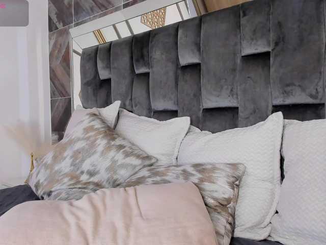 NaylaGrey's BongaCams show and profile