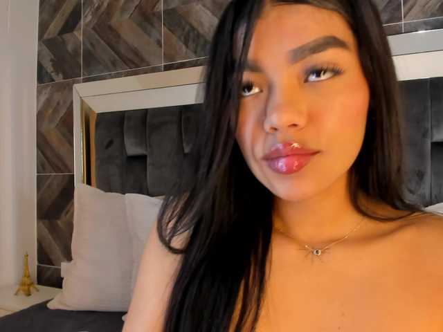 NaylaGrey's BongaCams show and profile