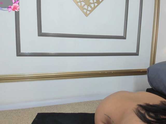 NaylaGrey's BongaCams show and profile