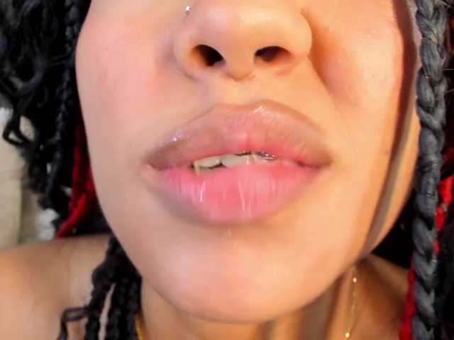 NaylaGrey's BongaCams show and profile