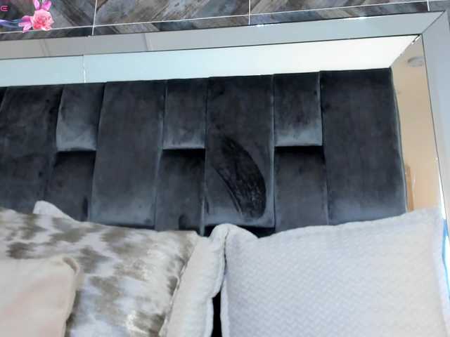 NaylaGrey's BongaCams show and profile