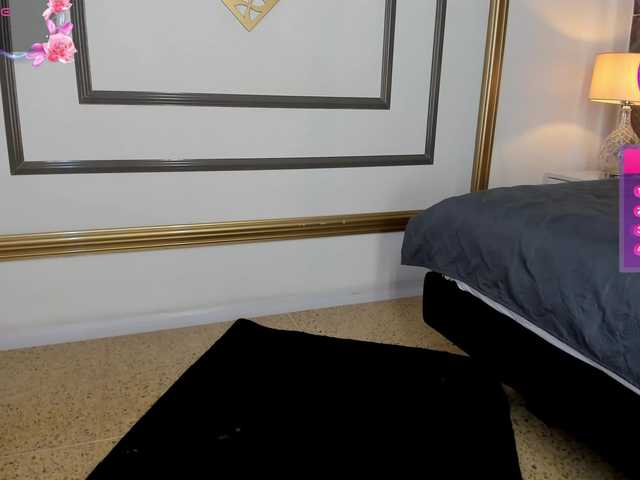 NaylaGrey's BongaCams show and profile