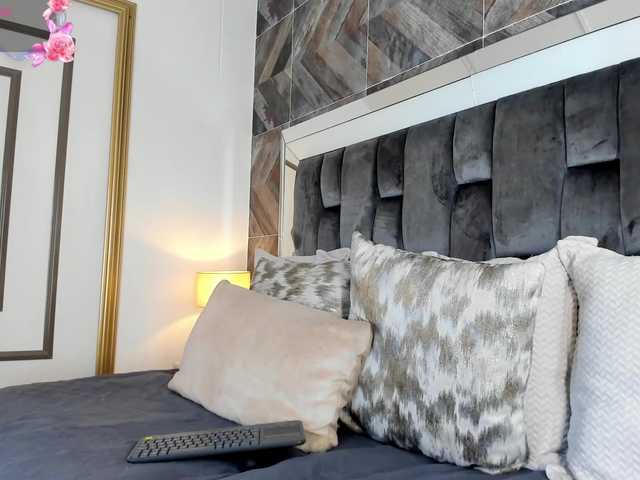 NaylaGrey's BongaCams show and profile