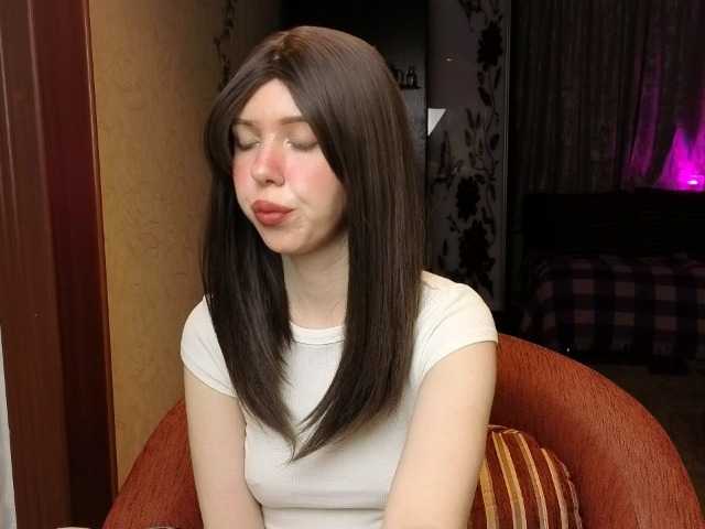 LiloMeoww's BongaCams show and profile