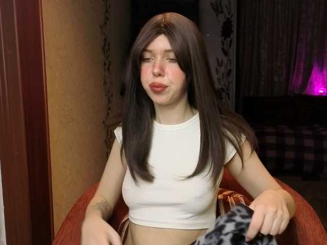 LiloMeoww's BongaCams show and profile