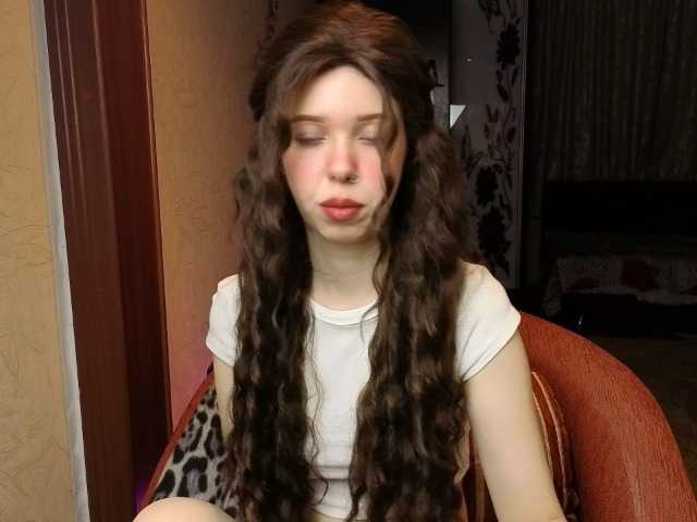 LiloMeoww's BongaCams show and profile