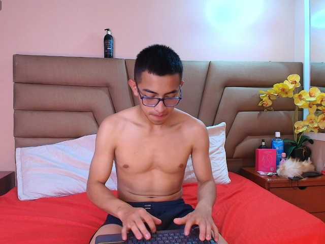 Explore 20 years old Crimsonsecretts from BongaCams Crimsonsecretts from BongaCams