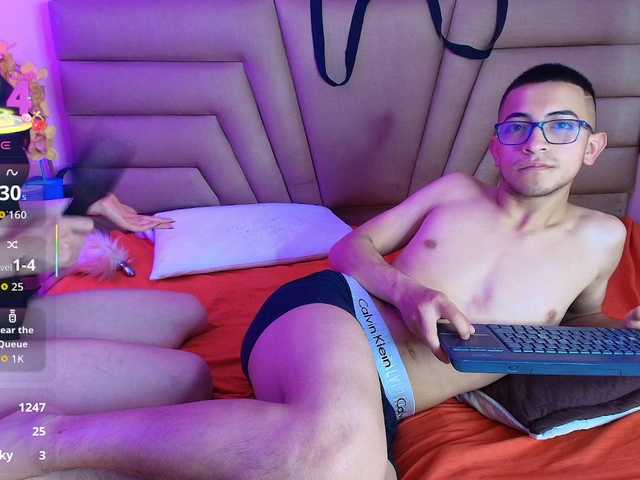 Crimsonsecretts – webcam model profile photo