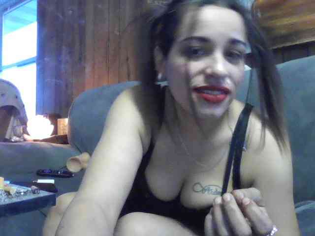 PrettyRican35 webcam