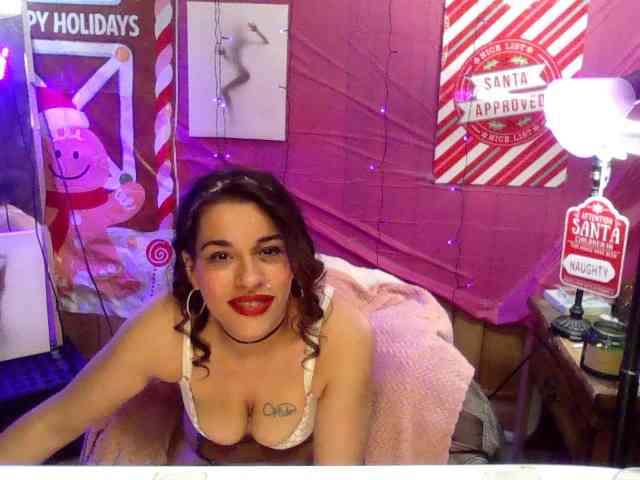 PrettyRican35 webcam