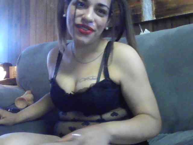 PrettyRican35 webcam