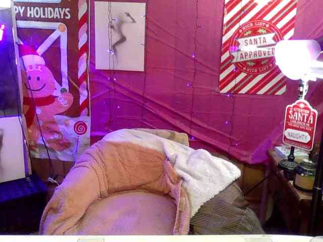 PrettyRican35 webcam