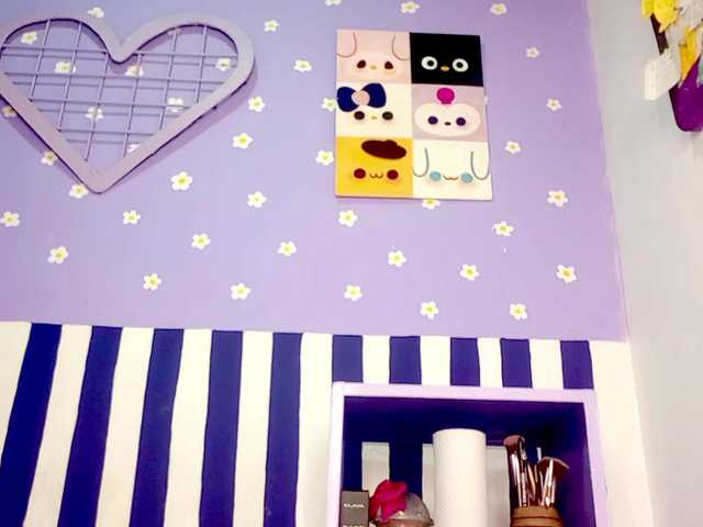 PetiteIvoryqueens's BongaCams show and profile