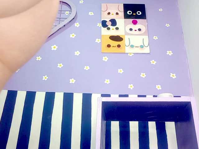 PetiteIvoryqueens's BongaCams show and profile