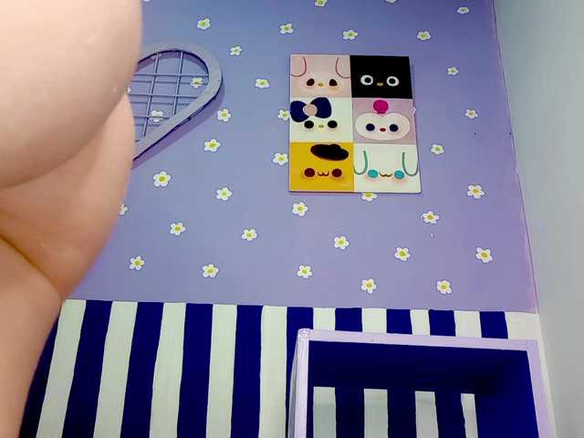 PetiteIvoryqueens's BongaCams show and profile