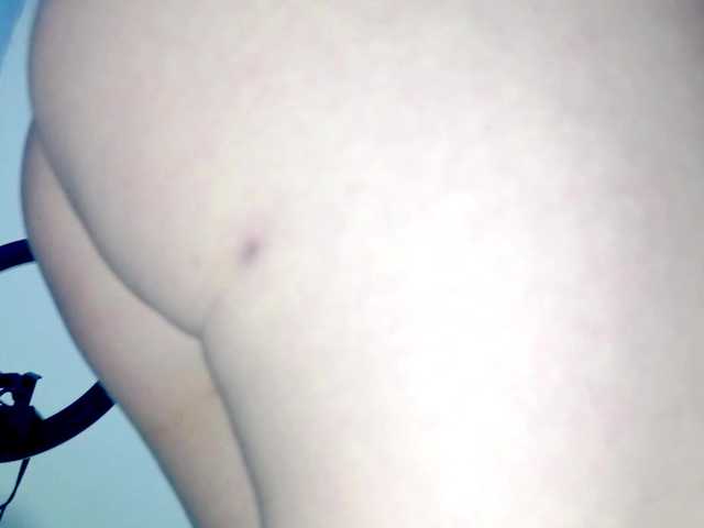 PetiteIvoryqueens's BongaCams show and profile