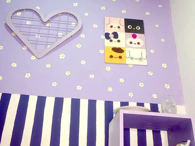 PetiteIvoryqueens's BongaCams show and profile