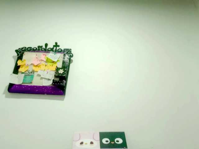 PetiteIvoryqueens's BongaCams show and profile