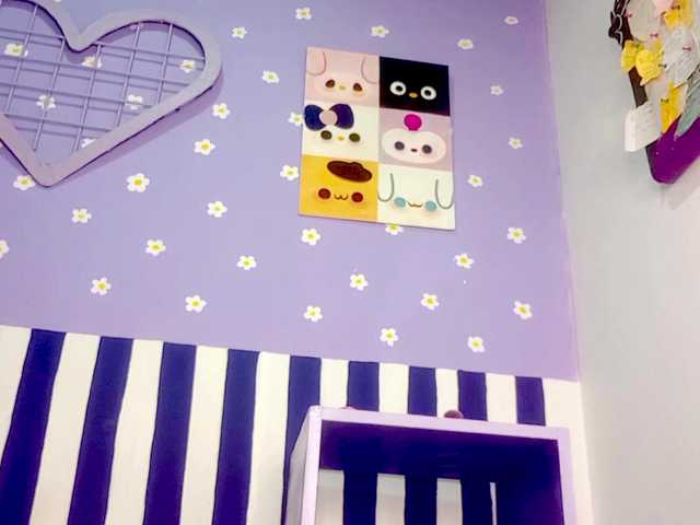 PetiteIvoryqueens's BongaCams show and profile