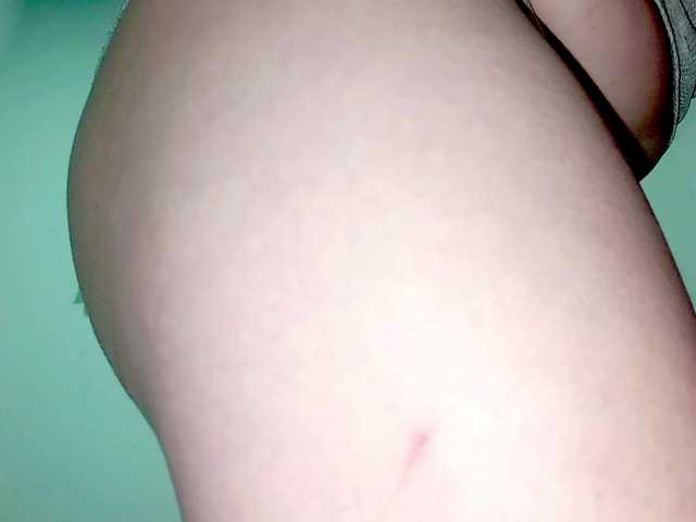 PetiteIvoryqueens's BongaCams show and profile