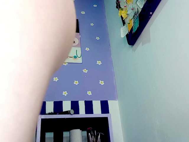 PetiteIvoryqueens's BongaCams show and profile