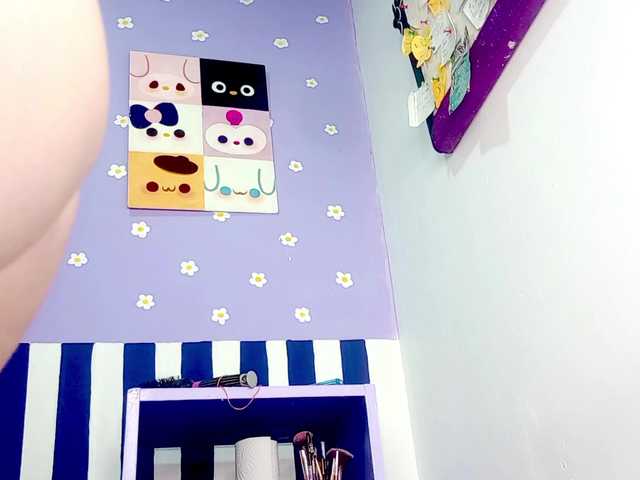 PetiteIvoryqueens's BongaCams show and profile