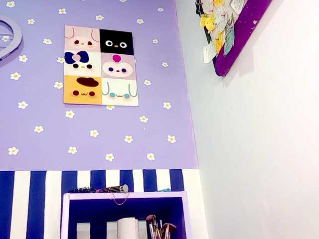 PetiteIvoryqueens's BongaCams show and profile