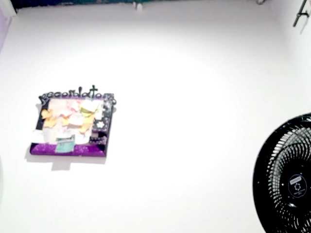 PetiteIvoryqueens's BongaCams show and profile