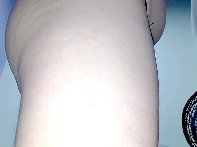 PetiteIvoryqueens – webcam model profile photo