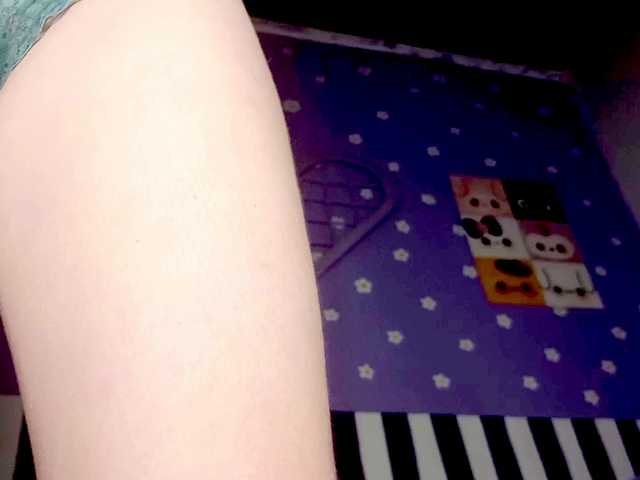 PetiteIvoryqueens's BongaCams show and profile