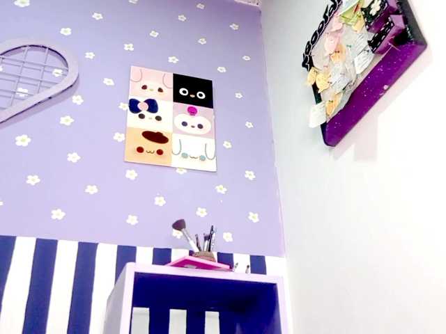 PetiteIvoryqueens's BongaCams show and profile