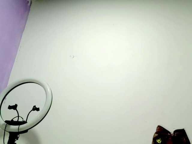 PetiteIvoryqueens from BongaCams is Freechat