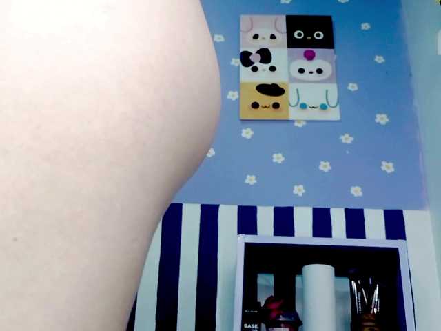 PetiteIvoryqueens's BongaCams show and profile