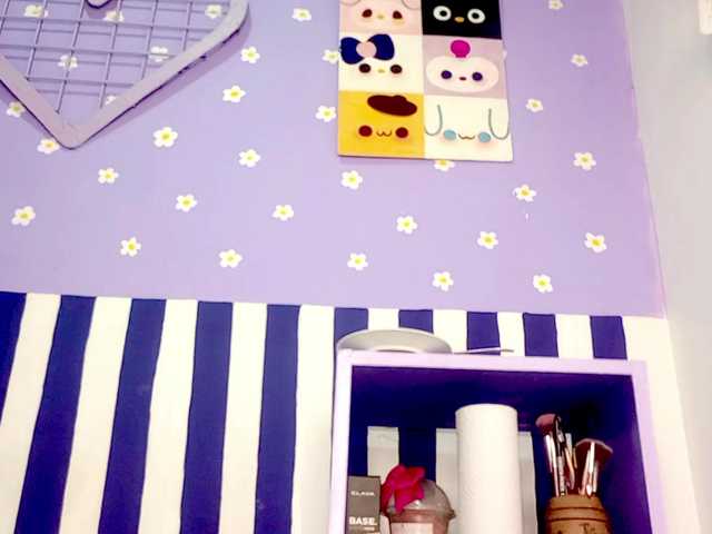 PetiteIvoryqueens's BongaCams show and profile