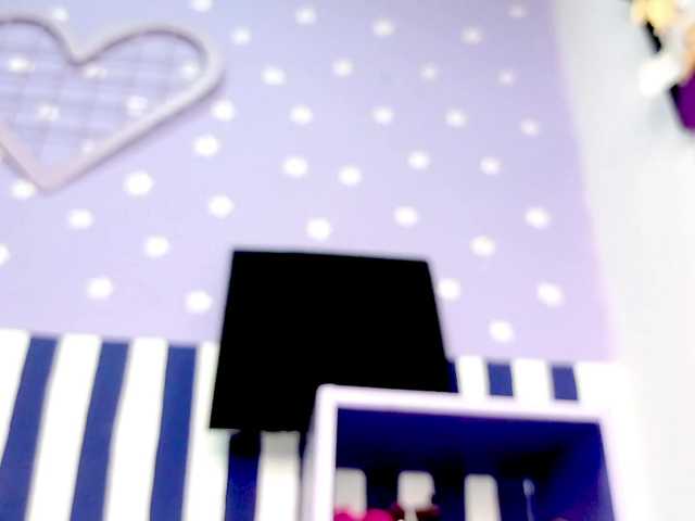 PetiteIvoryqueens's BongaCams show and profile