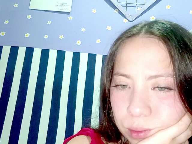 PetiteIvoryqueens's BongaCams show and profile